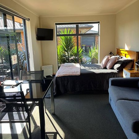 Modern Bnb Unit With Wifi And Breakfast Greymouth Exterior photo